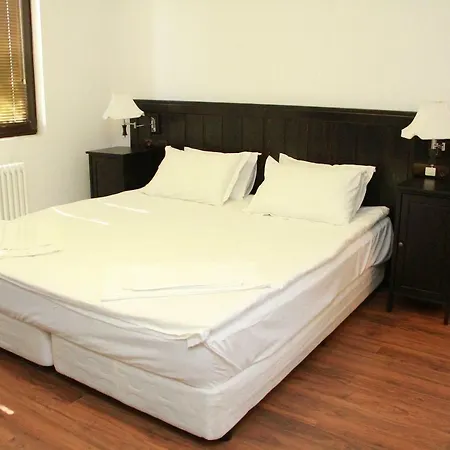 Luxury Monevski